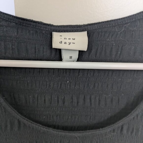 A New Day womens black textured short sleeve top size S - Picture 2 of 3